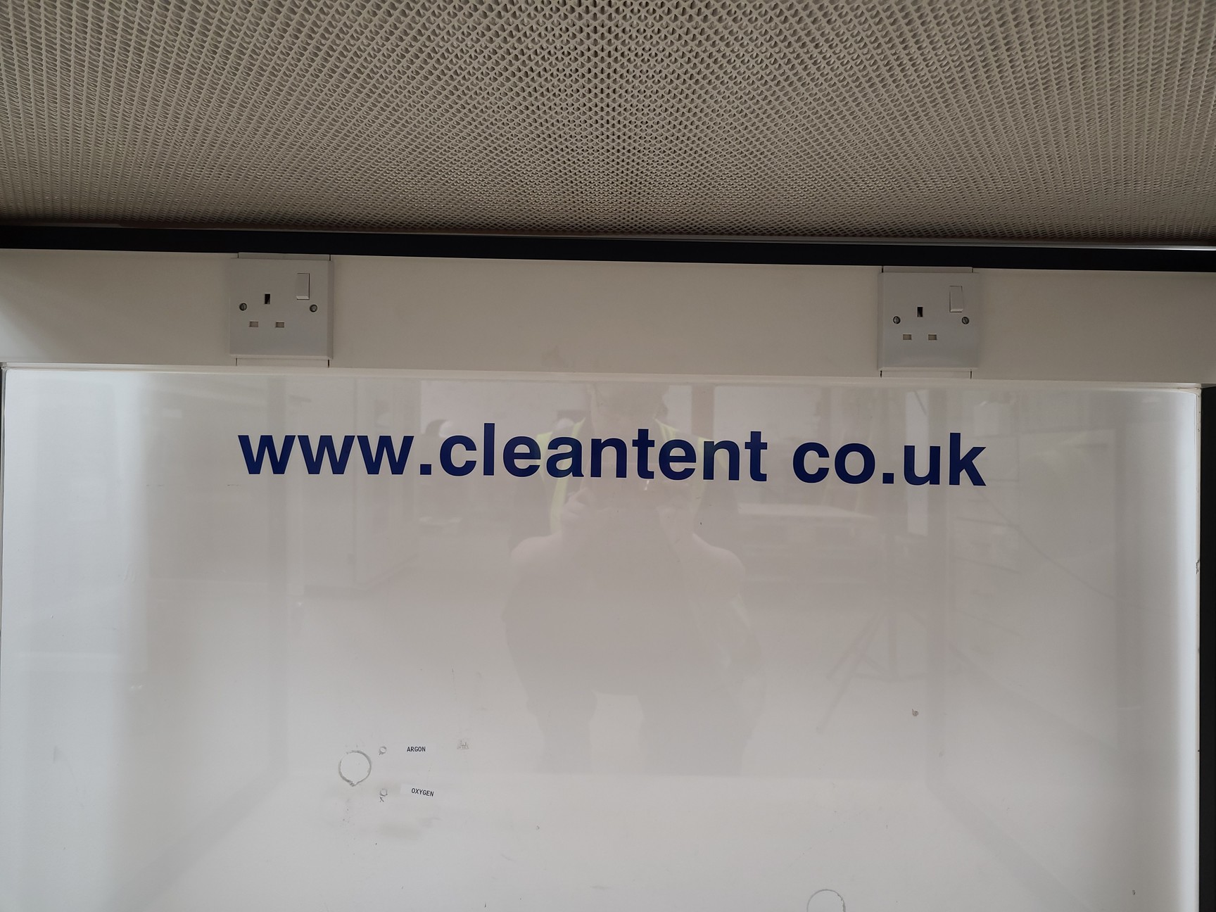 Image of Clean-Hood Series 1200 Laminar Flow Cabinet Lab