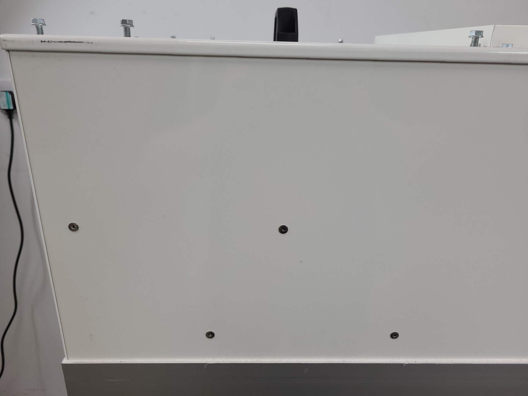 Image of Clean-Hood Series 1200 Laminar Flow Cabinet Lab