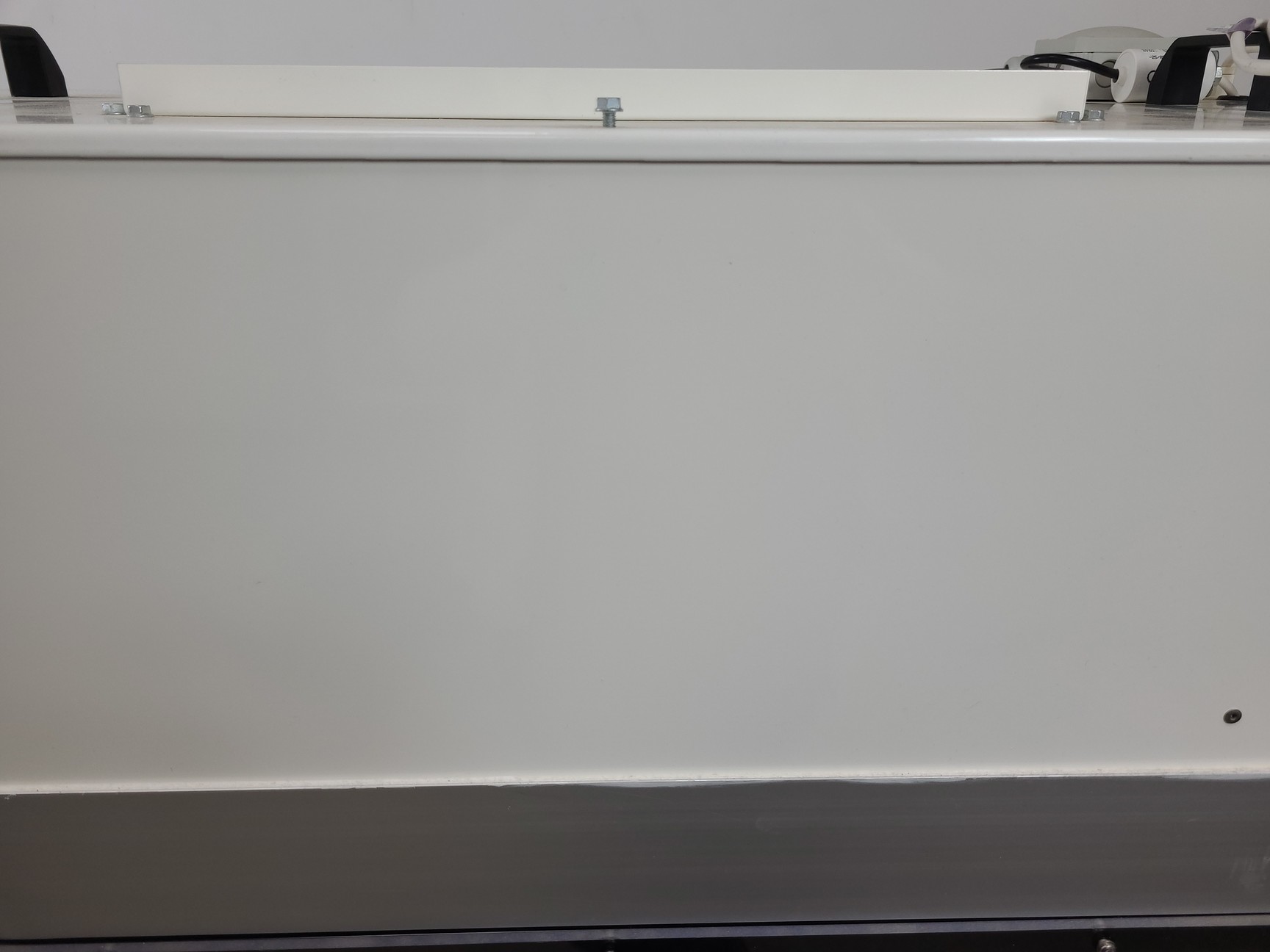 Image of Clean-Hood Series 1200 Laminar Flow Cabinet Lab