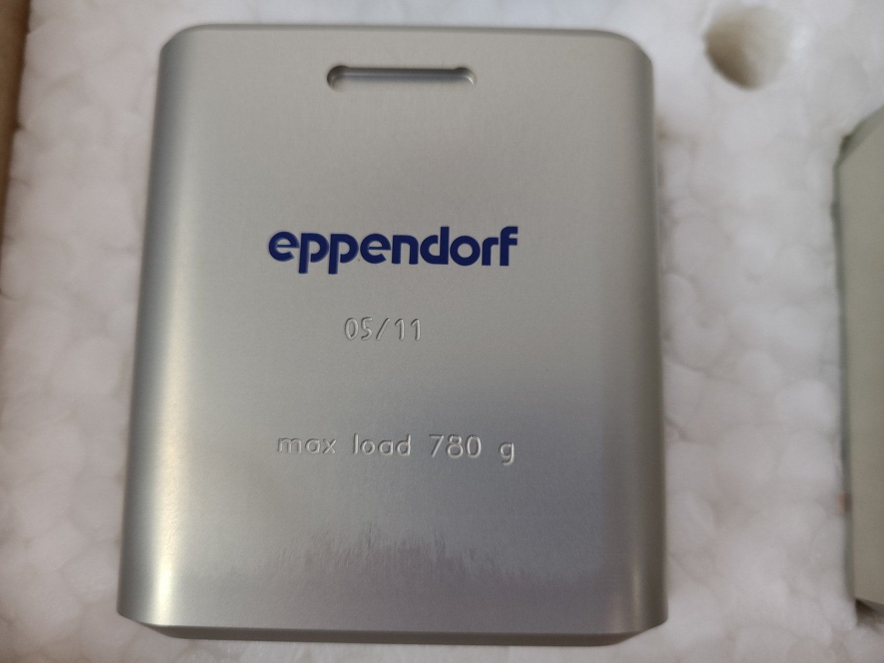 Image of 4x Eppendorf Square Centrifuge Buckets  05/11 780 g Max Load Lab