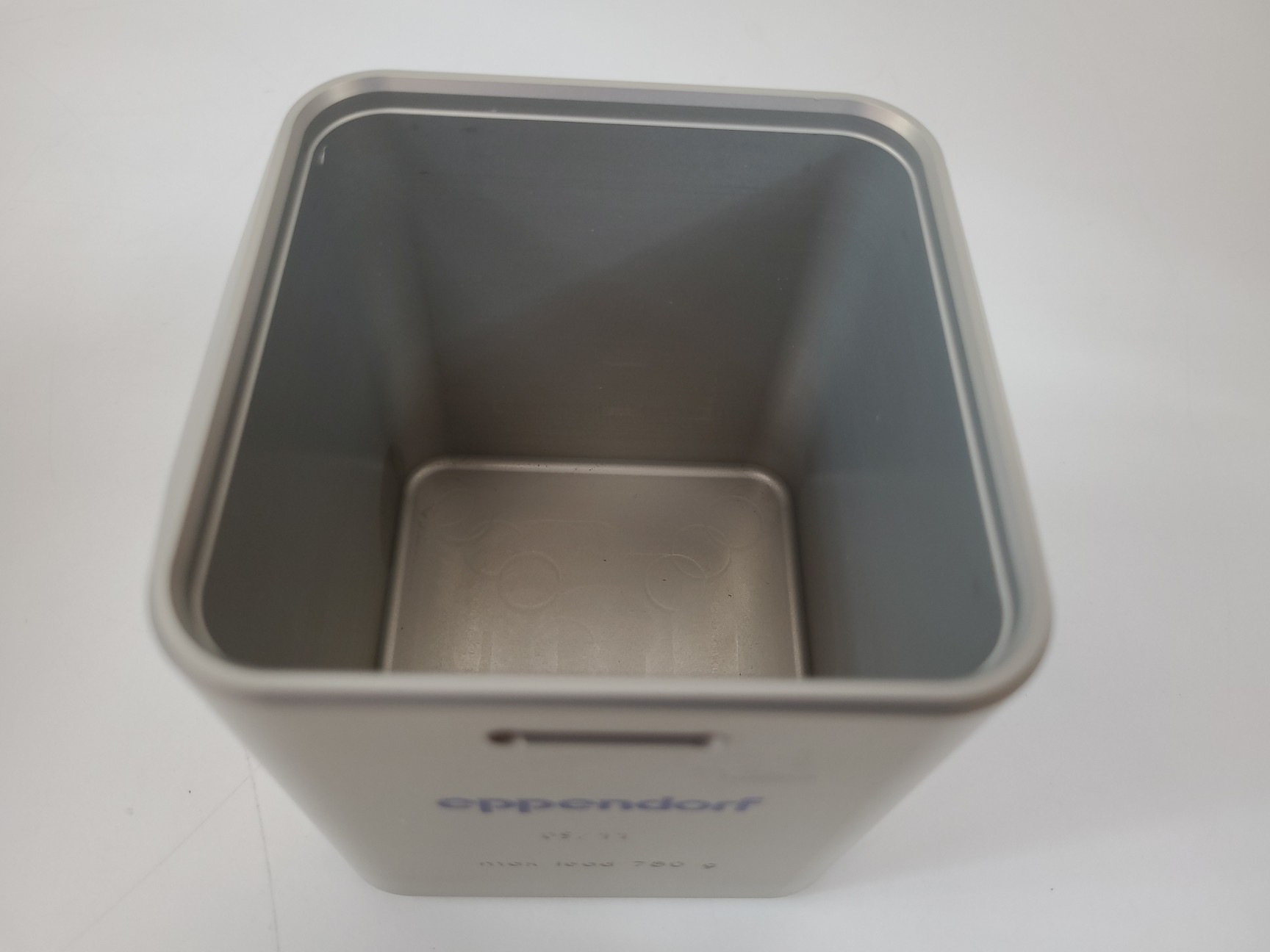 Image of 4x Eppendorf Square Centrifuge Buckets  05/11 780 g Max Load Lab