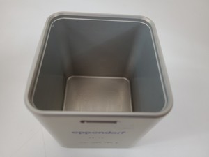 Thumbnail image of 4x Eppendorf Square Centrifuge Buckets  05/11 780 g Max Load Lab