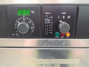 Thumbnail image of Memmert Laboratory Oven  Model: UM 100 Lab