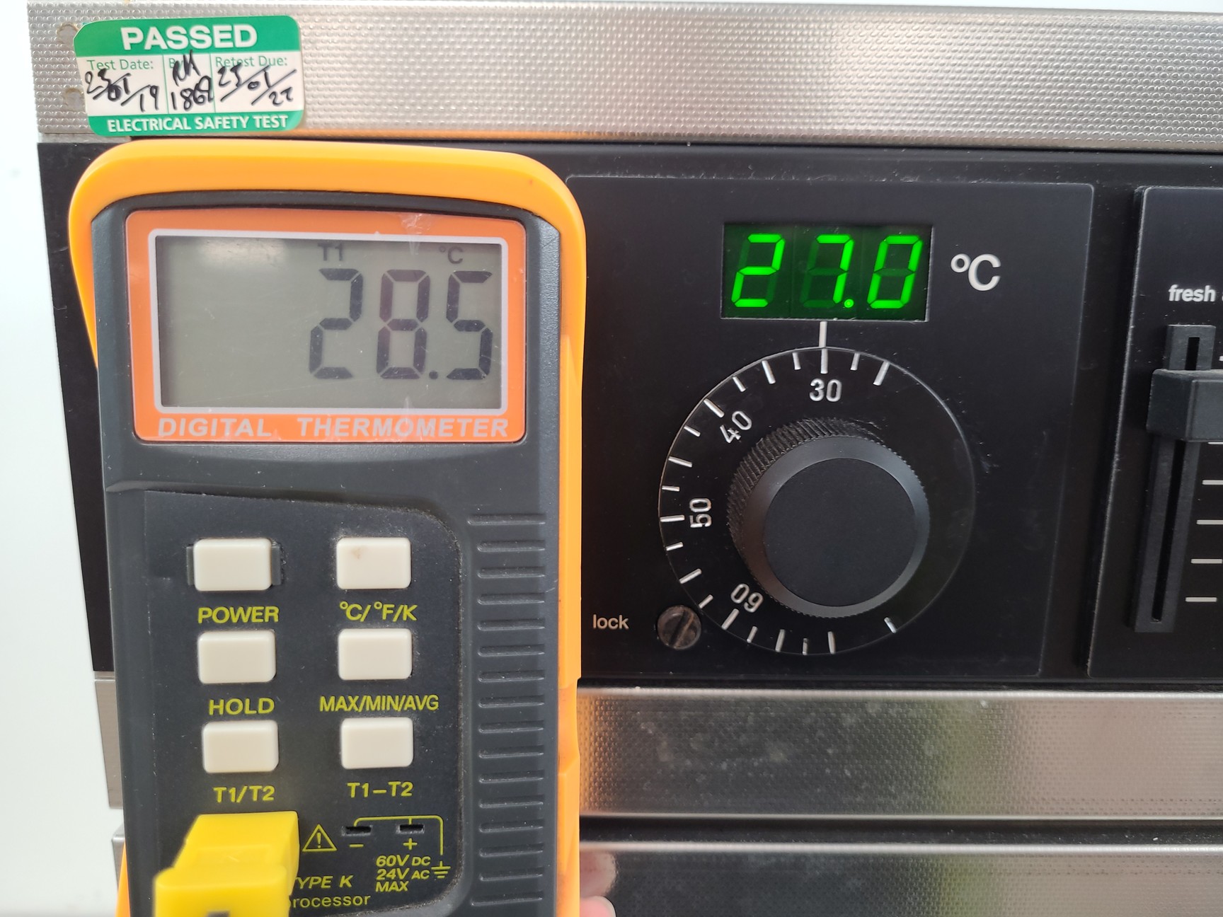 Image of Memmert Laboratory Oven  Model: UM 100 Lab