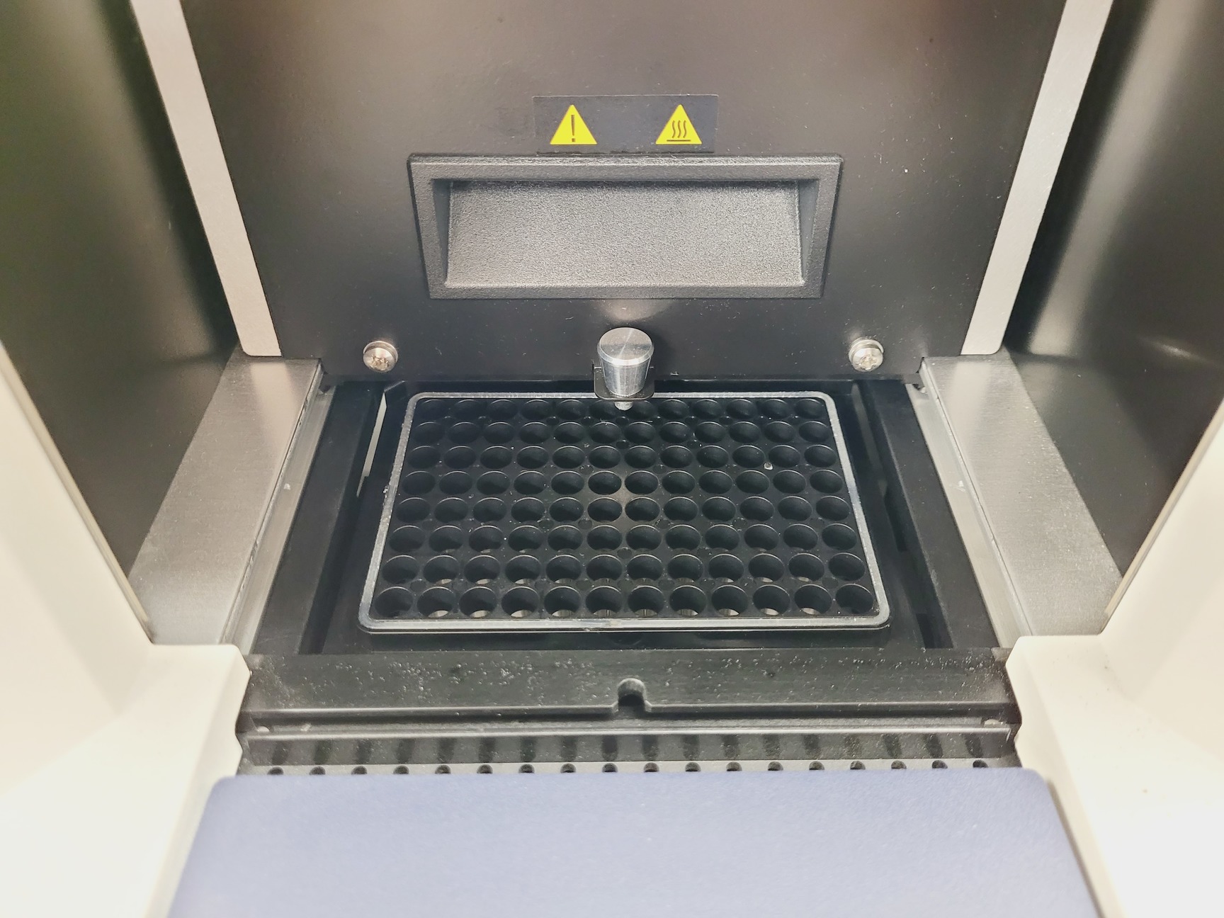 Image of Applied Biosystems 7500 Fast Real-Time PCR System with PC & Software Lab