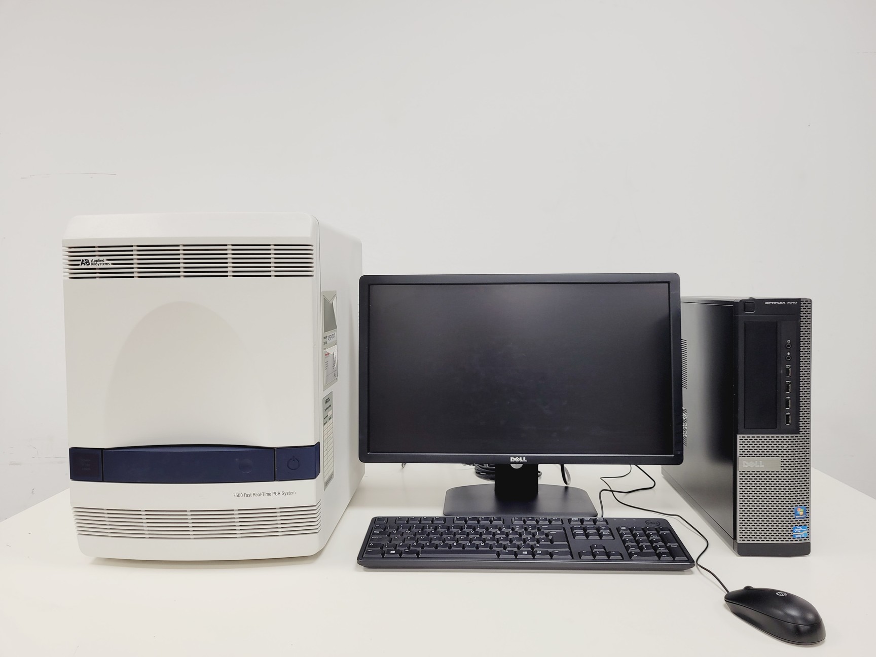 Image of Applied Biosystems 7500 Fast Real-Time PCR System with PC & Software Lab