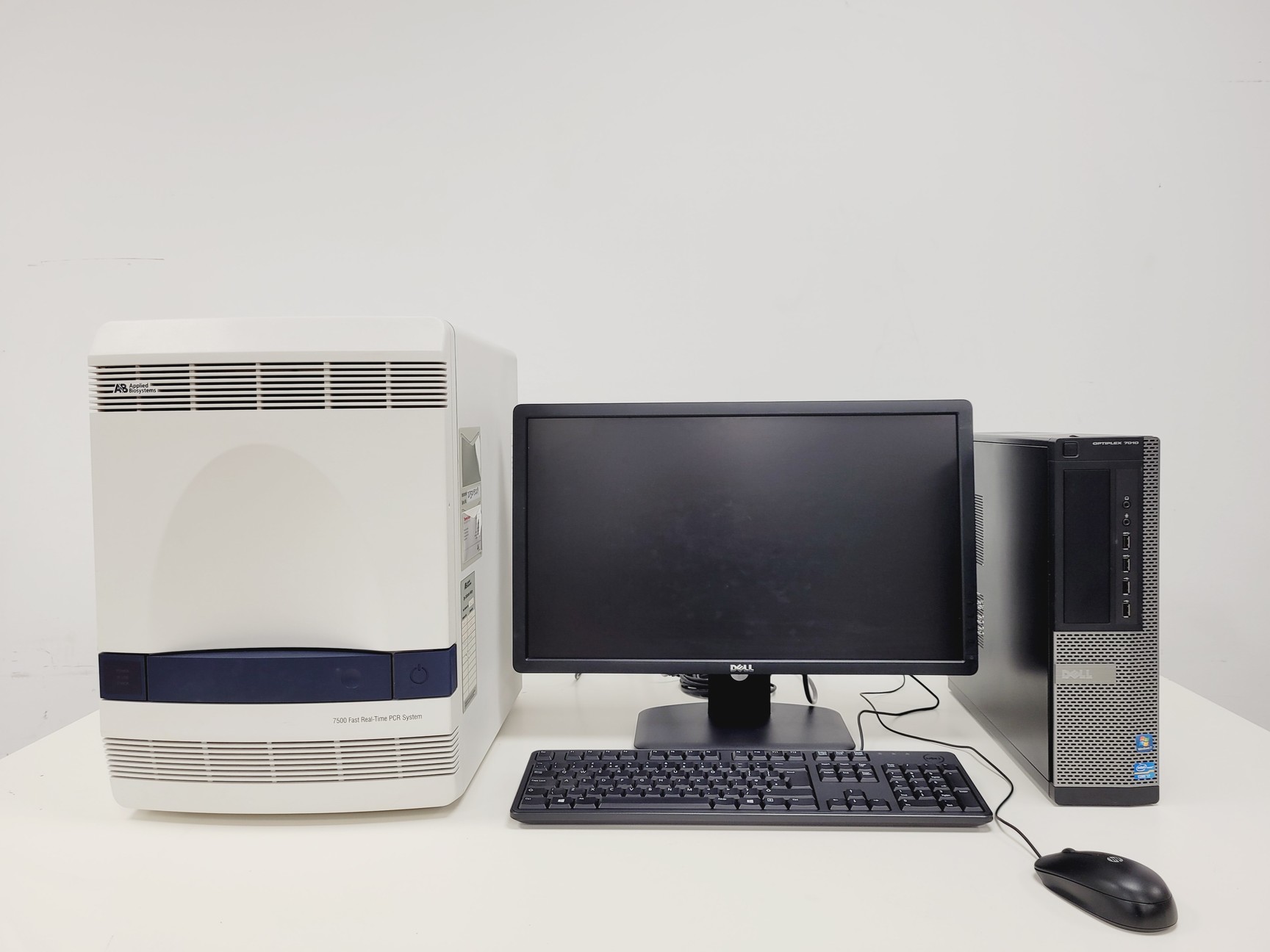 Image of Applied Biosystems 7500 Fast Real-Time PCR System with PC & Software Lab