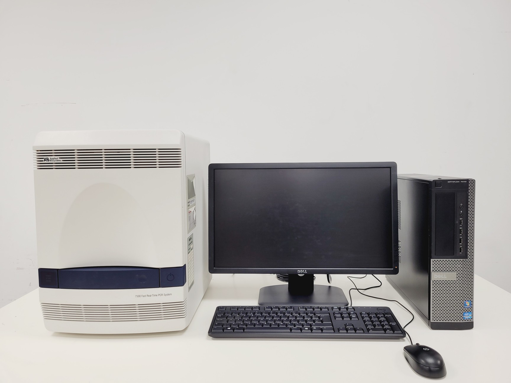 Image of Applied Biosystems 7500 Fast Real-Time PCR System with PC & Software Lab