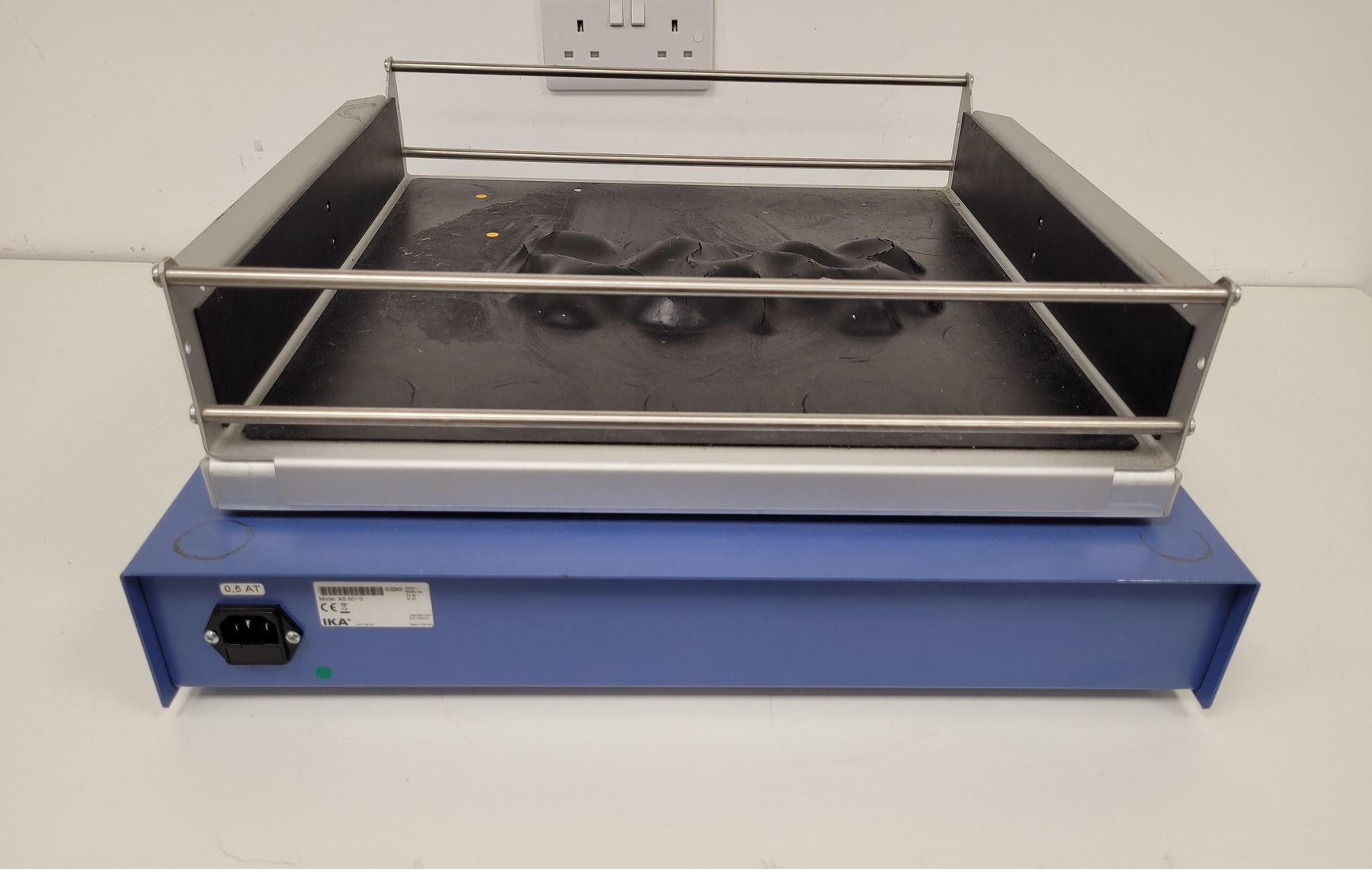 Image of IKA-WERKE Platform Shaker Model: KS 501 Digital Lab