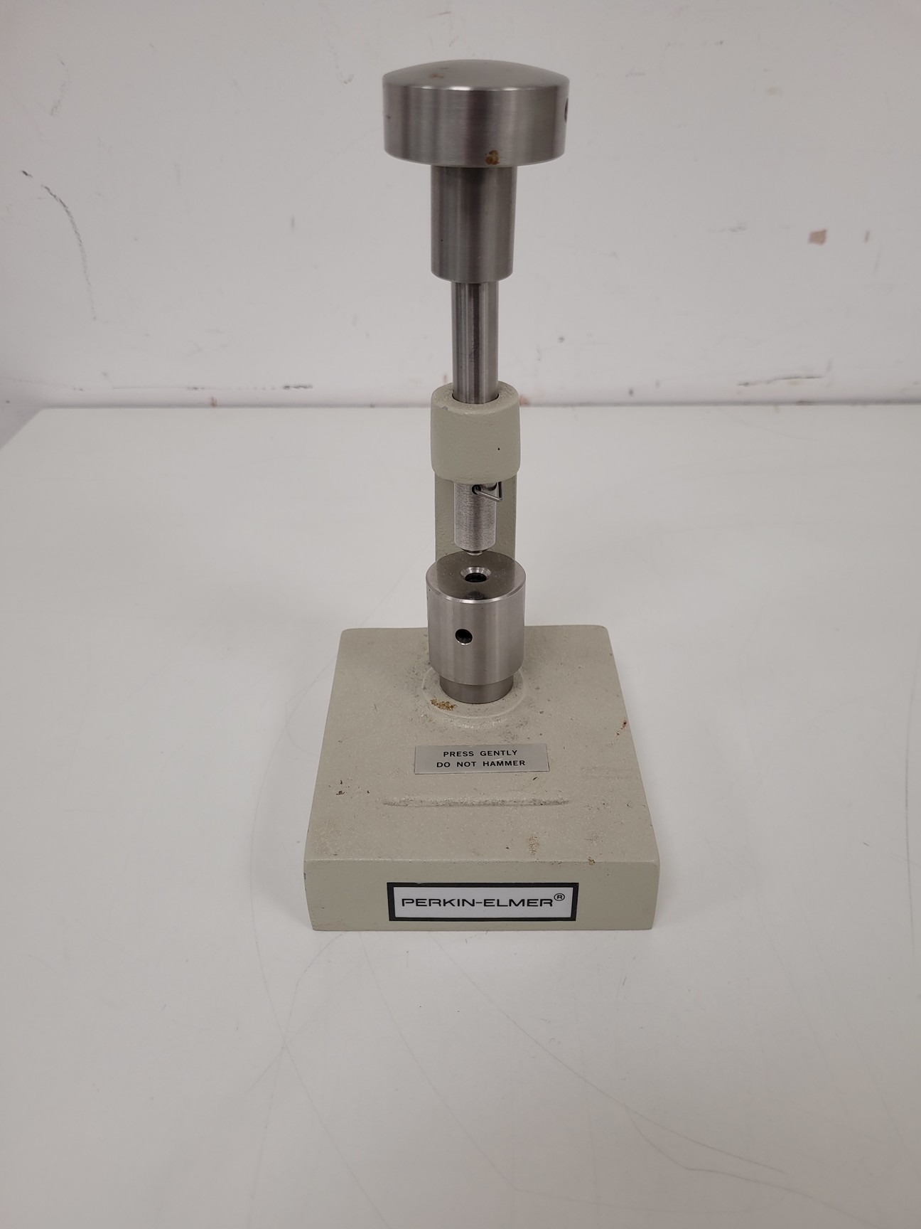 Image of Perkin Elmer Diamond DSC Differential Scanning Calorimeter Part no: N5360021 Lab