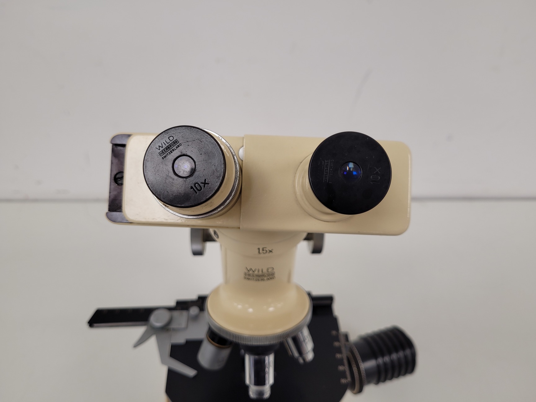 Image of Wild Heerbrugg Switzerland Microscope M11-60289  36633 & Accessories Lab