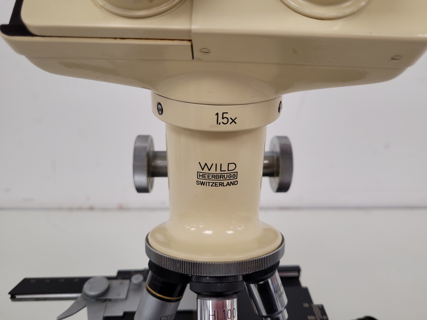Image of Wild Heerbrugg Switzerland Microscope M11-60289  36633 & Accessories Lab