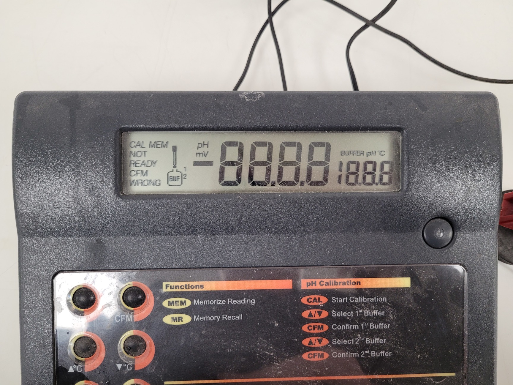 Image of Hanna Instruments pH 210 Microprocessor pH Meter Lab
