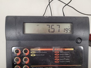 Thumbnail image of Hanna Instruments pH 210 Microprocessor pH Meter Lab