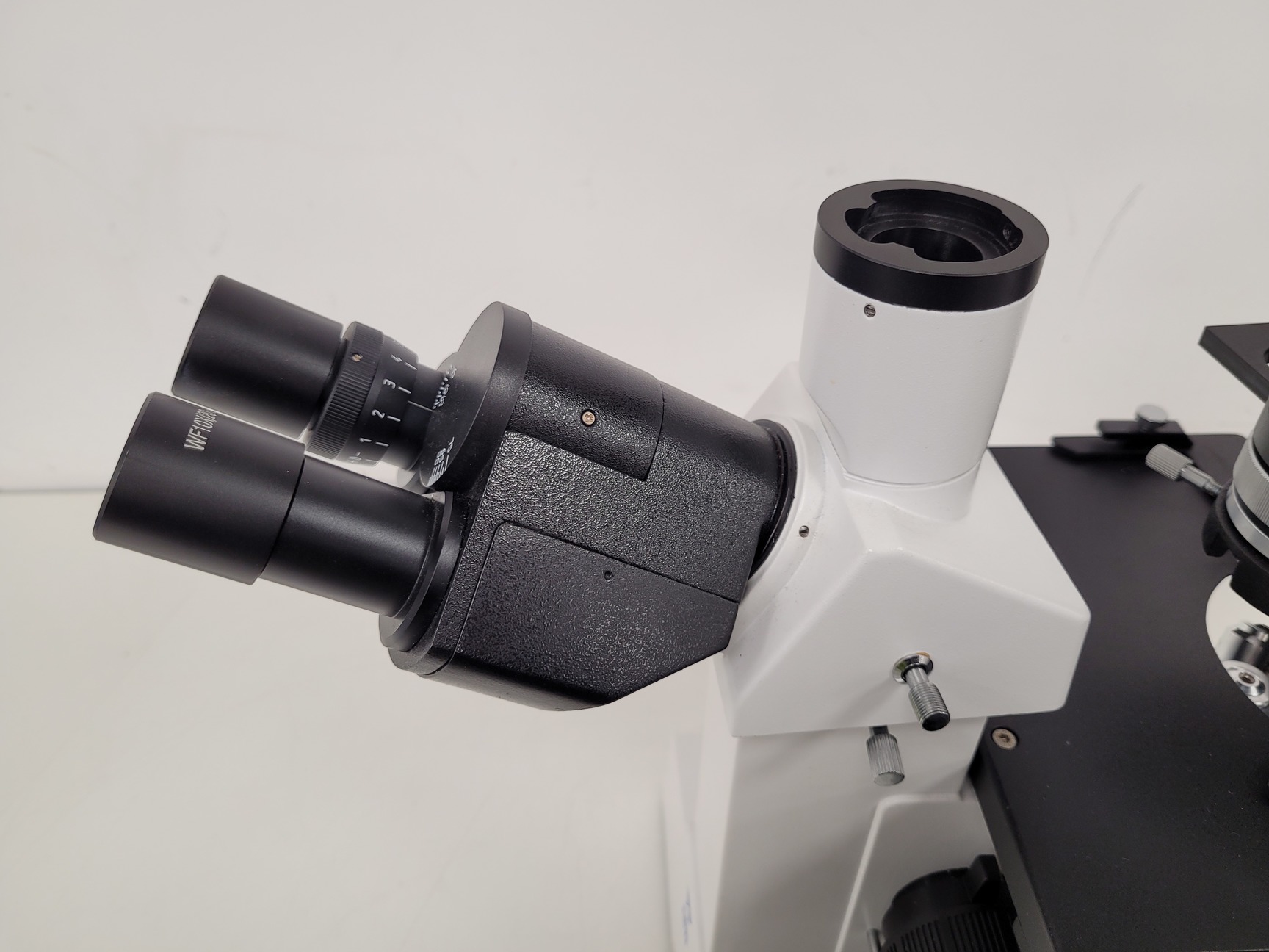 Image of Ceti TC-100 Model: Inverso 3650.000 Inverted Fluorescence Microscope  Lab