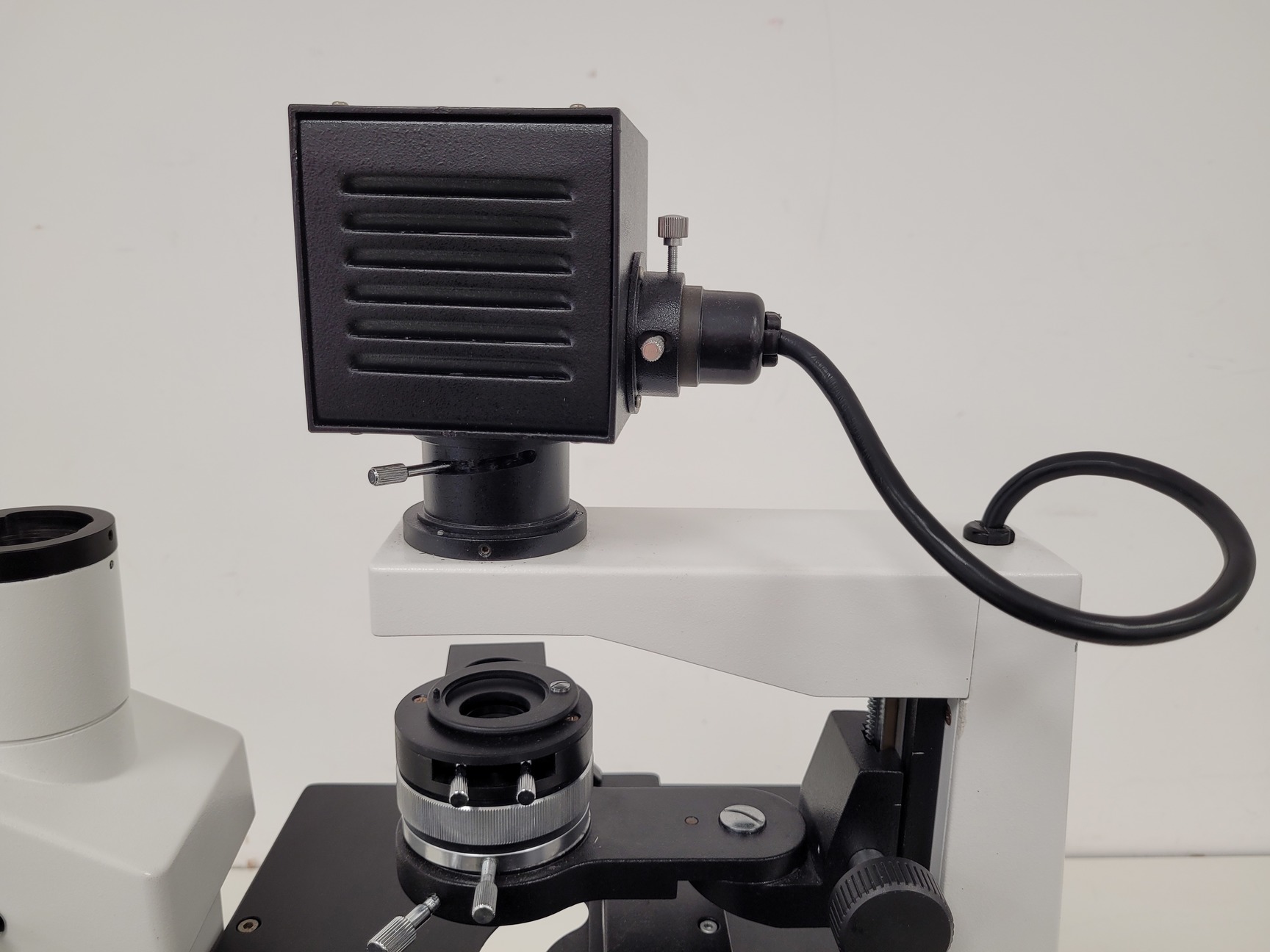 Image of Ceti TC-100 Model: Inverso 3650.000 Inverted Fluorescence Microscope  Lab