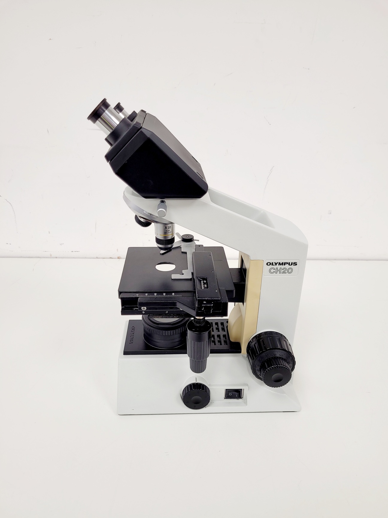 Image of Olympus CH20 Compound Microscope  Model: CH20BIMF200 with 2 x Objectives Lab
