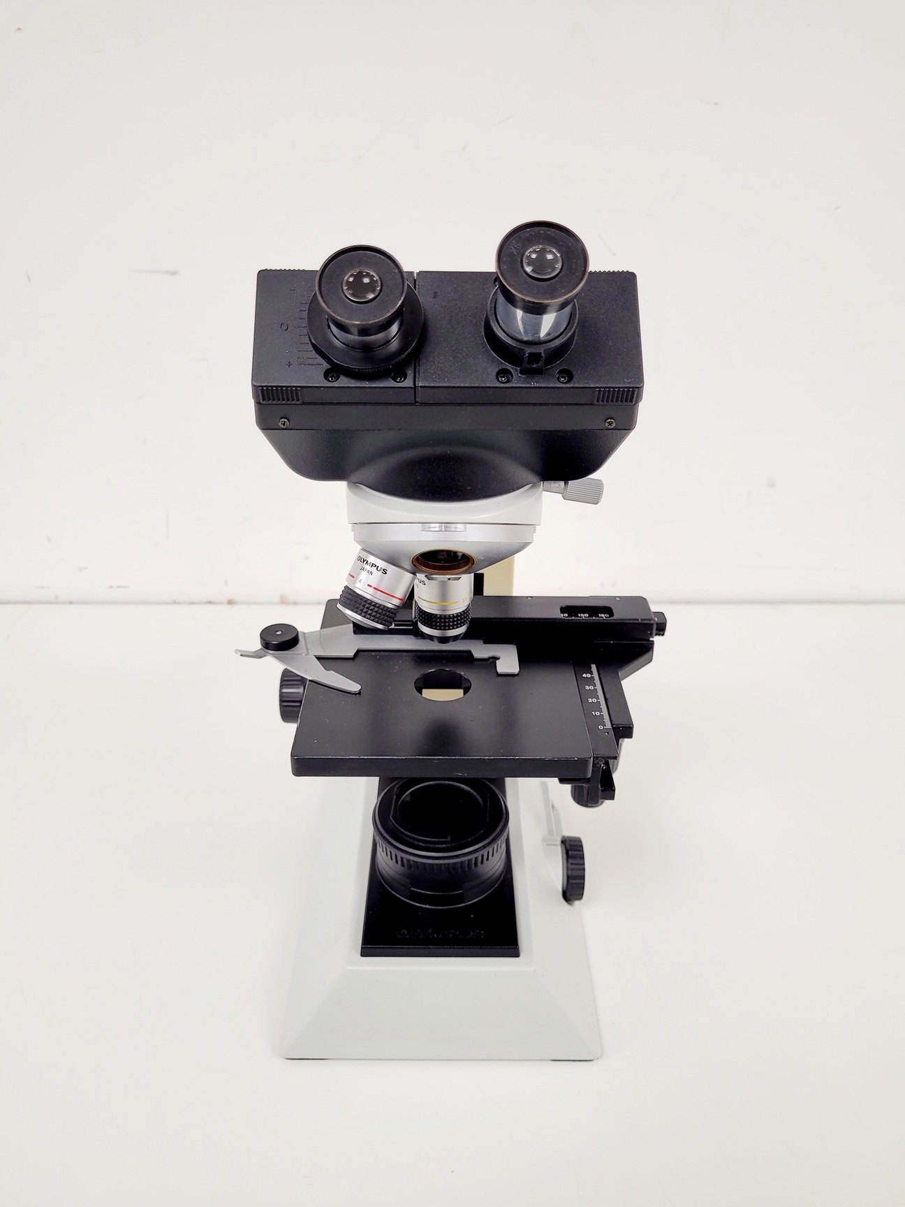 Image of Olympus CH20 Compound Microscope  Model: CH20BIMF200 with 2 x Objectives Lab