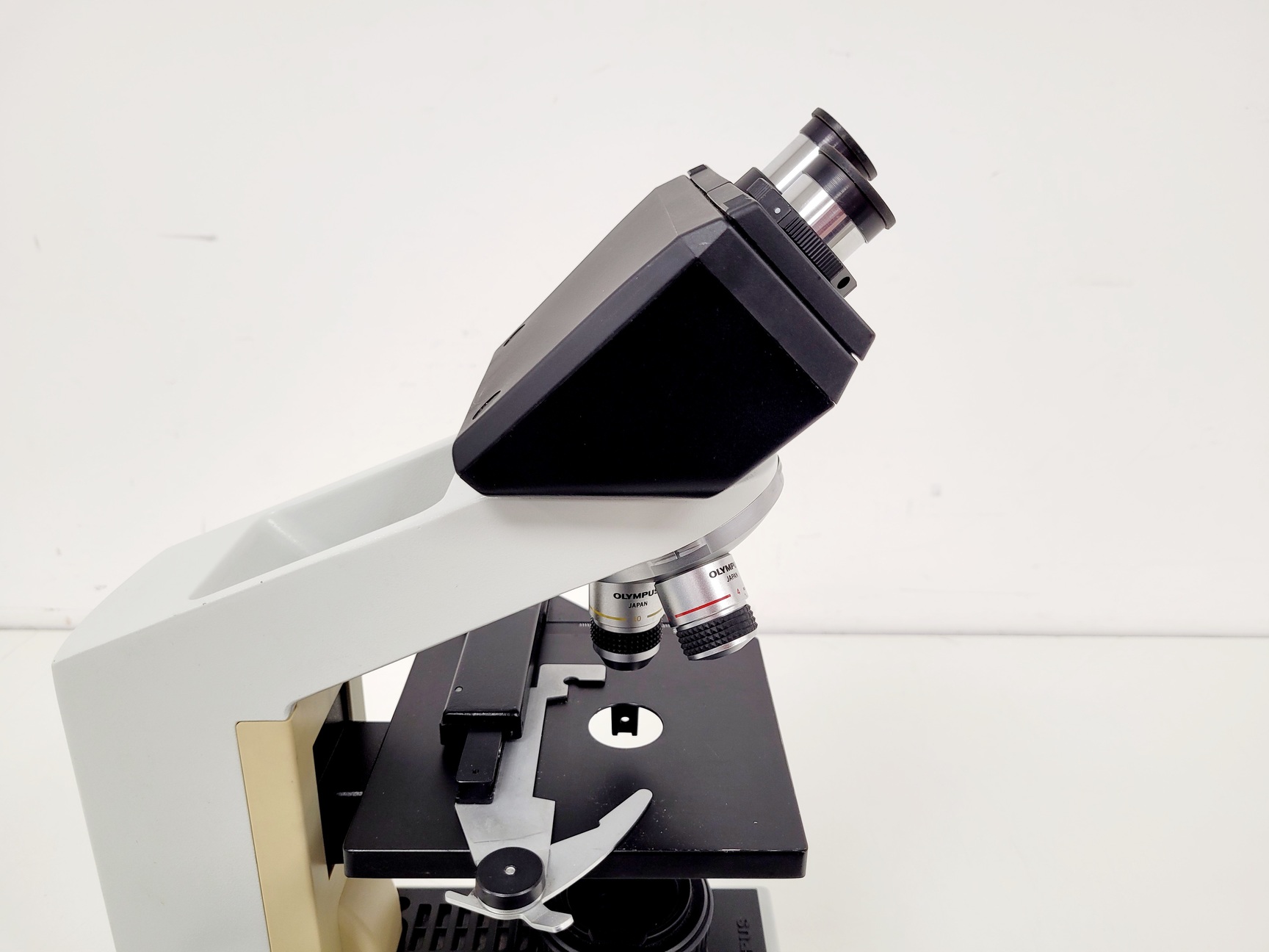 Image of Olympus CH20 Compound Microscope  Model: CH20BIMF200 with 2 x Objectives Lab