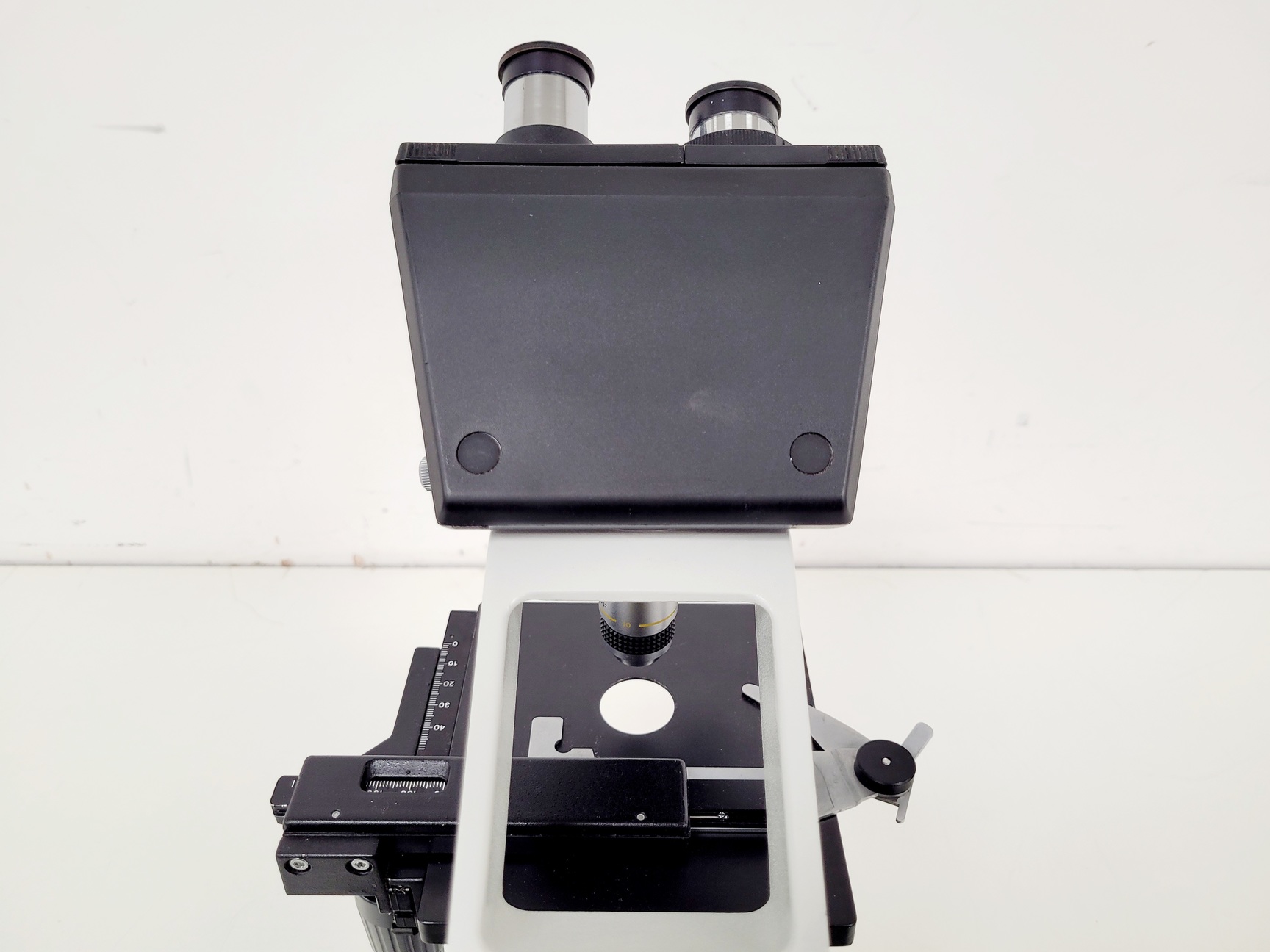 Image of Olympus CH20 Compound Microscope  Model: CH20BIMF200 with 2 x Objectives Lab