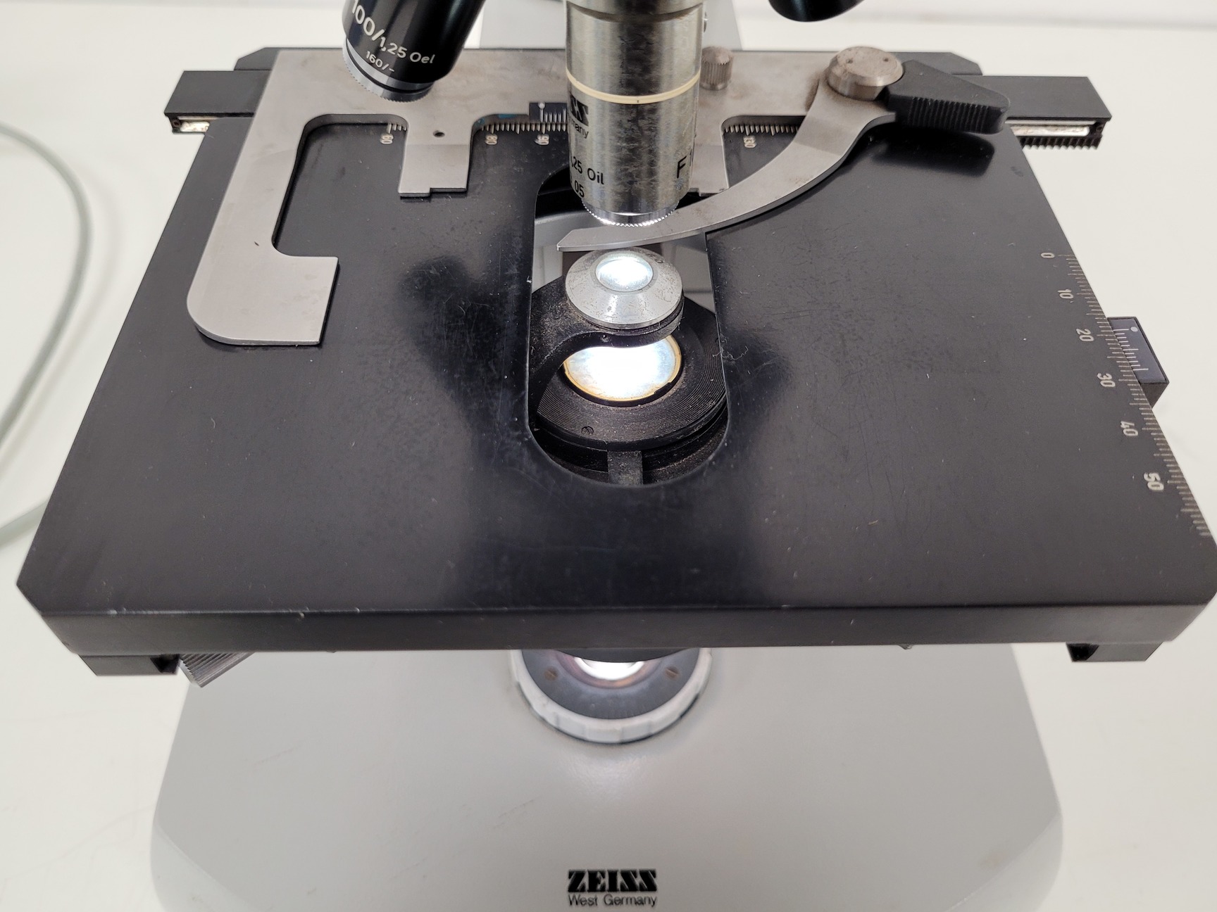 Image of Carl Zeiss 9901 Compound Microscope with 5 x Objectives 160/- Lab