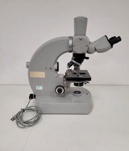 Thumbnail image of Carl Zeiss 9901 Compound Microscope with 5 x Objectives 160/- Lab