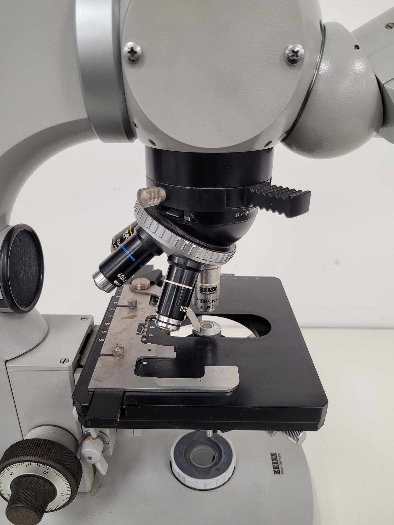 Image of Carl Zeiss 9901 Compound Microscope with 5 x Objectives 160/- Lab