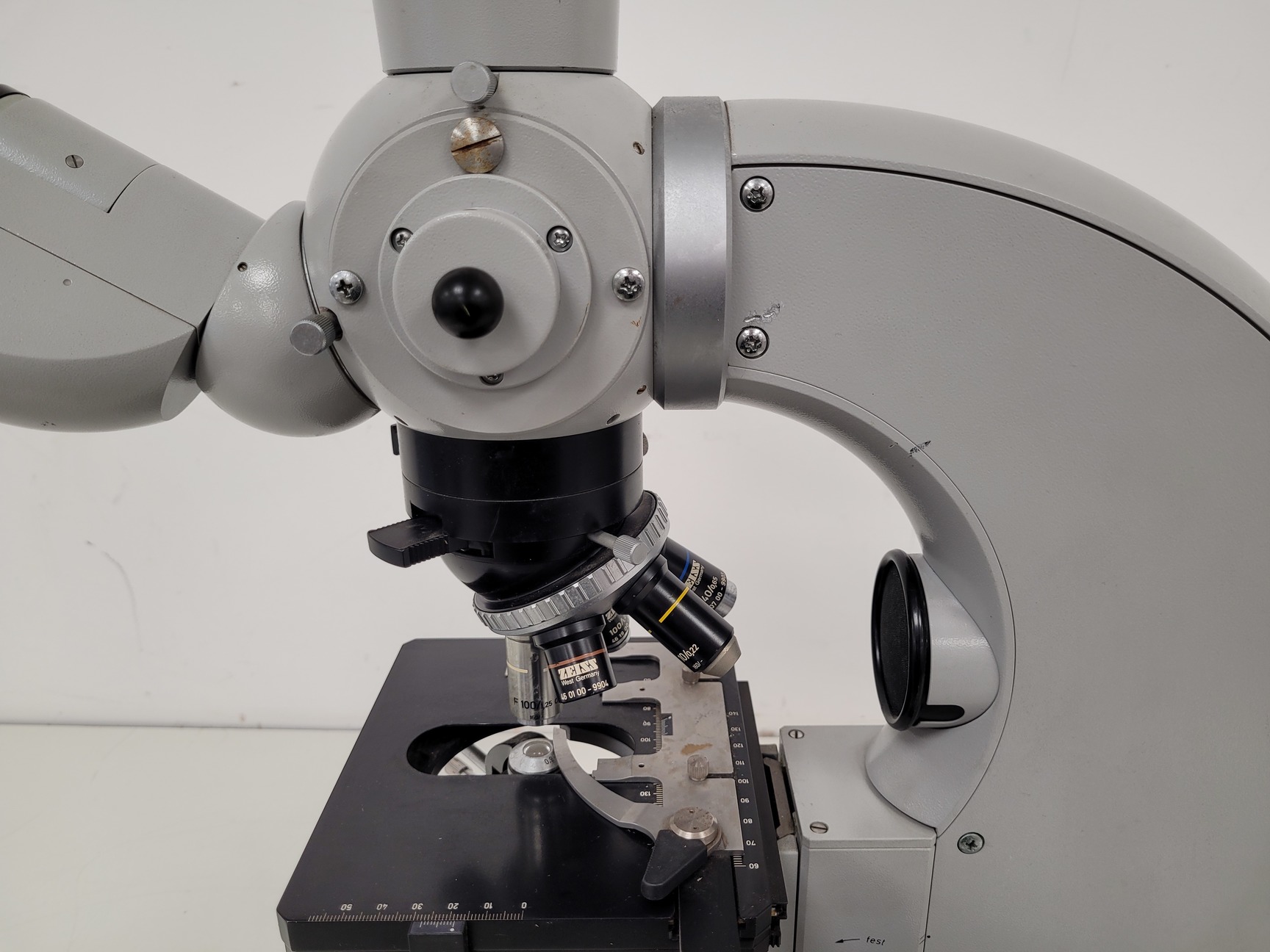 Image of Carl Zeiss 9901 Compound Microscope with 5 x Objectives 160/- Lab