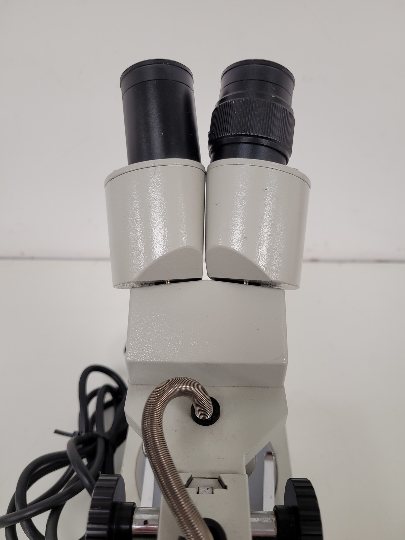Image of Meiji Techno Stereo Zoom Microscope Model SKT Lab
