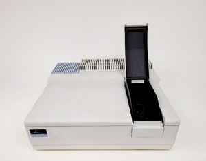 Thumbnail image of Perkin Elmer Lambda 25 UV/VIS Spectrophotometer  Part no. L600000B Lab