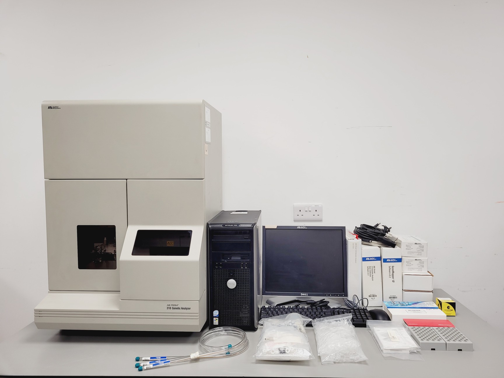 Image of Applied Biosystems ABI Prism 310 Genetic Analysis System Lab