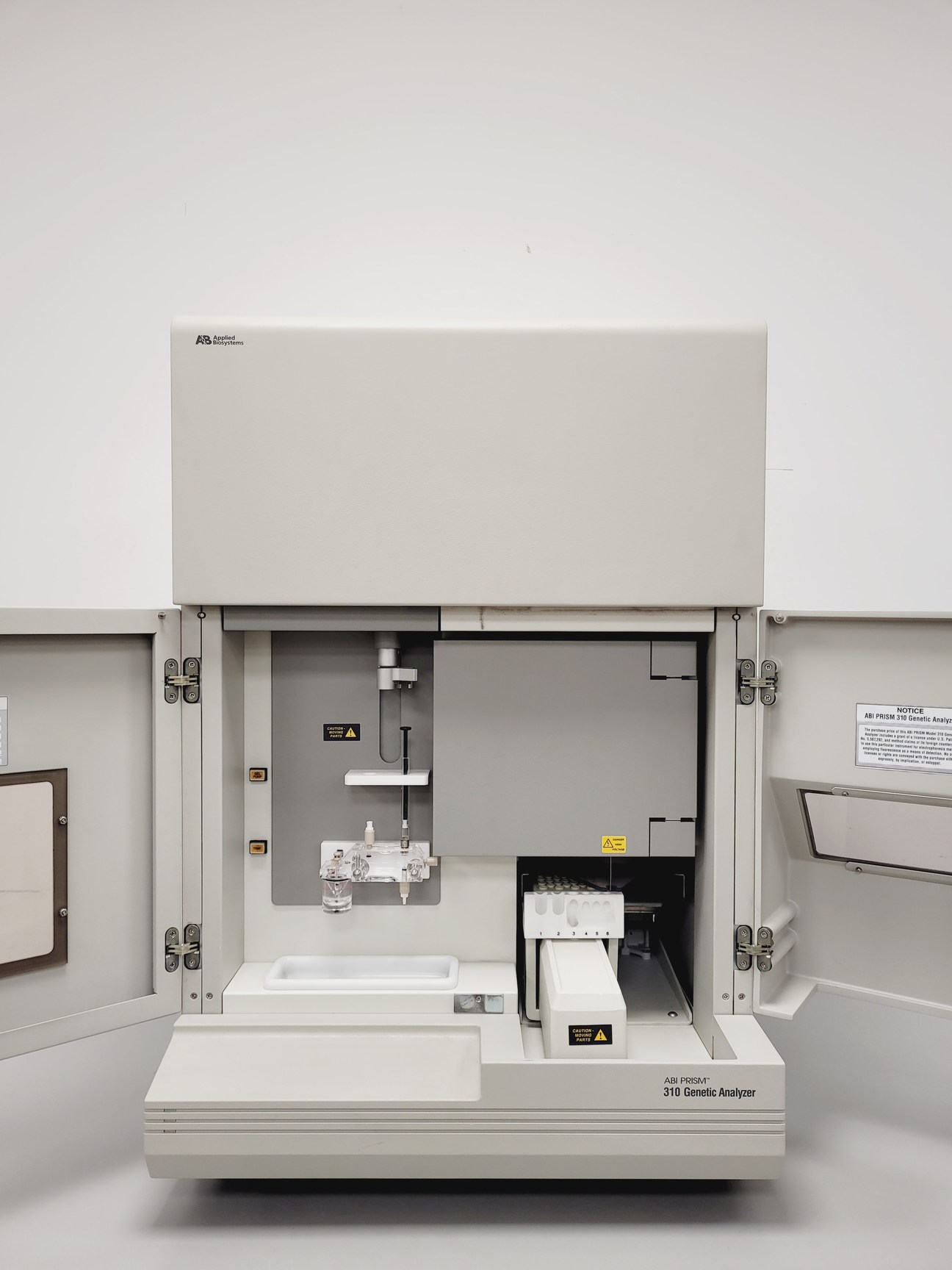 Image of Applied Biosystems ABI Prism 310 Genetic Analysis System Lab
