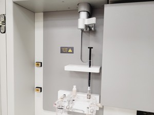 Thumbnail image of Applied Biosystems ABI Prism 310 Genetic Analysis System Lab