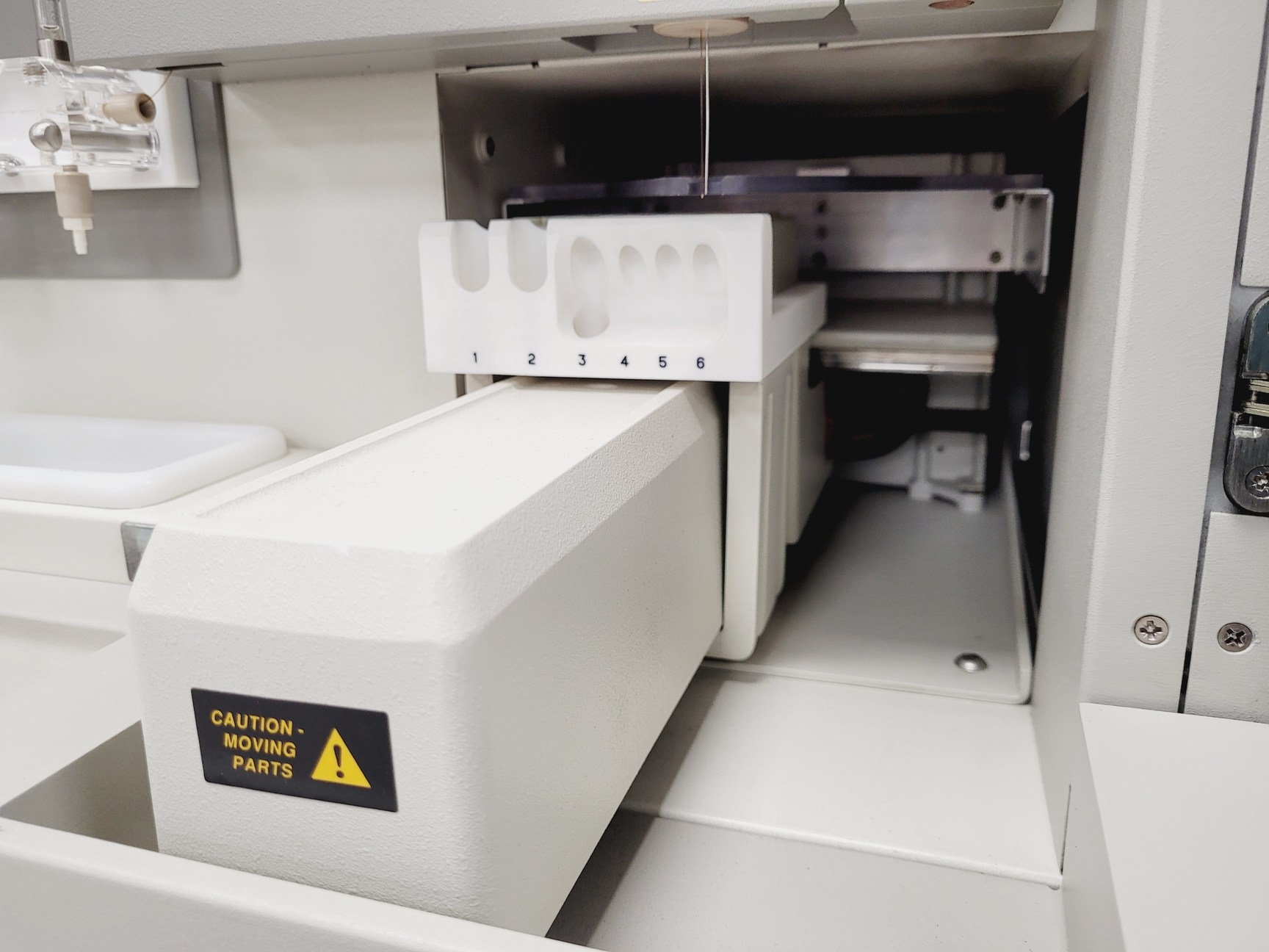 Image of Applied Biosystems ABI Prism 310 Genetic Analysis System Lab