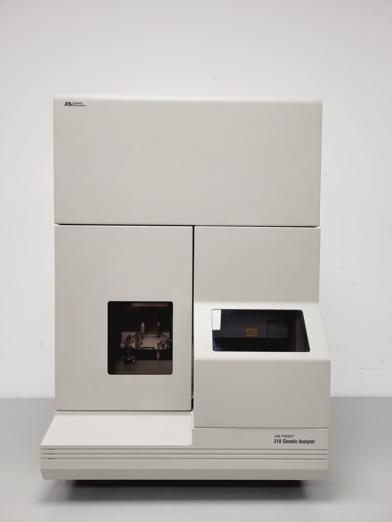 Image of Applied Biosystems ABI Prism 310 Genetic Analysis System Lab