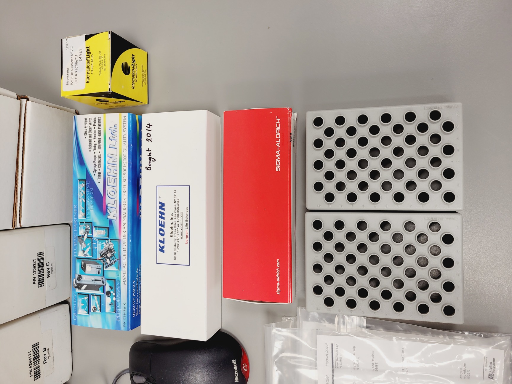 Image of Applied Biosystems ABI Prism 310 Genetic Analysis System Lab