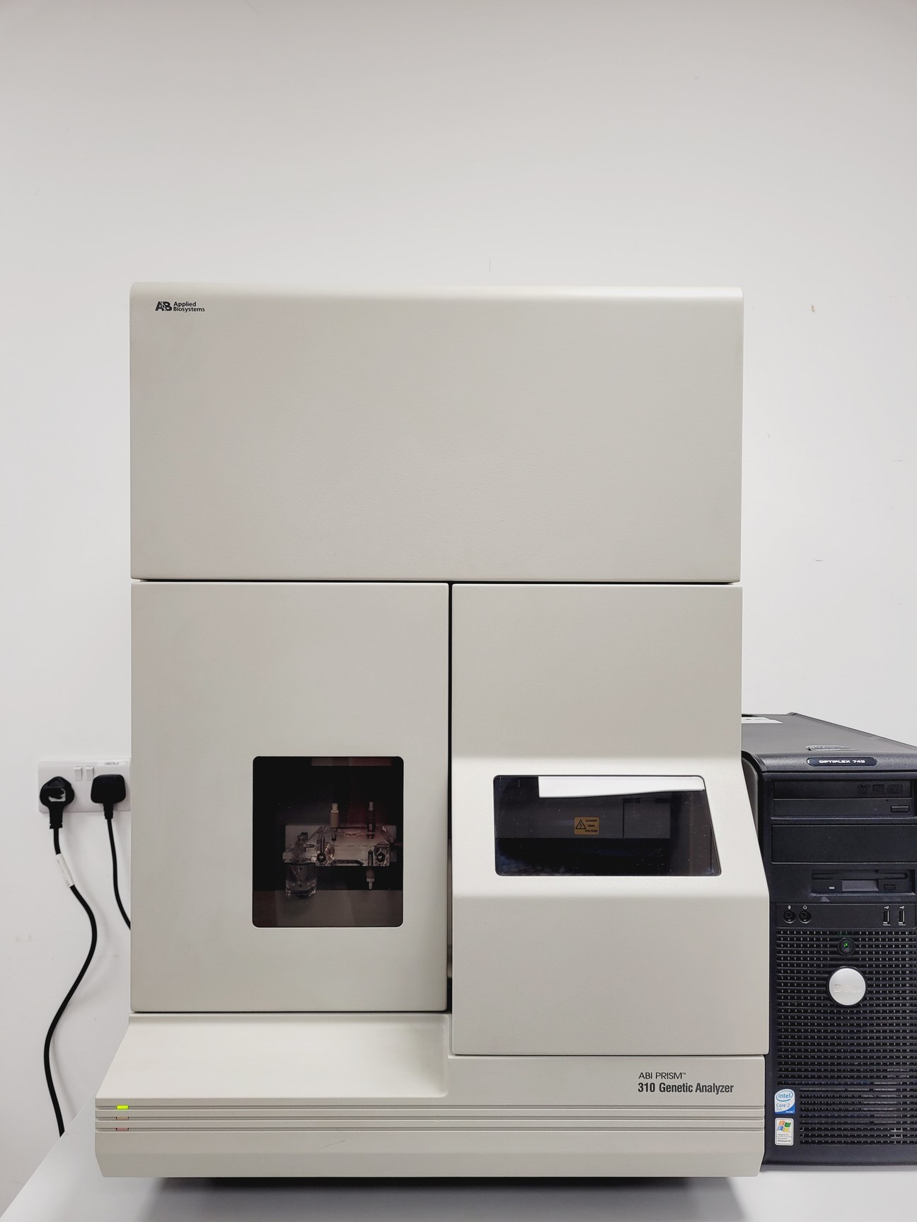 Image of Applied Biosystems ABI Prism 310 Genetic Analysis System Lab