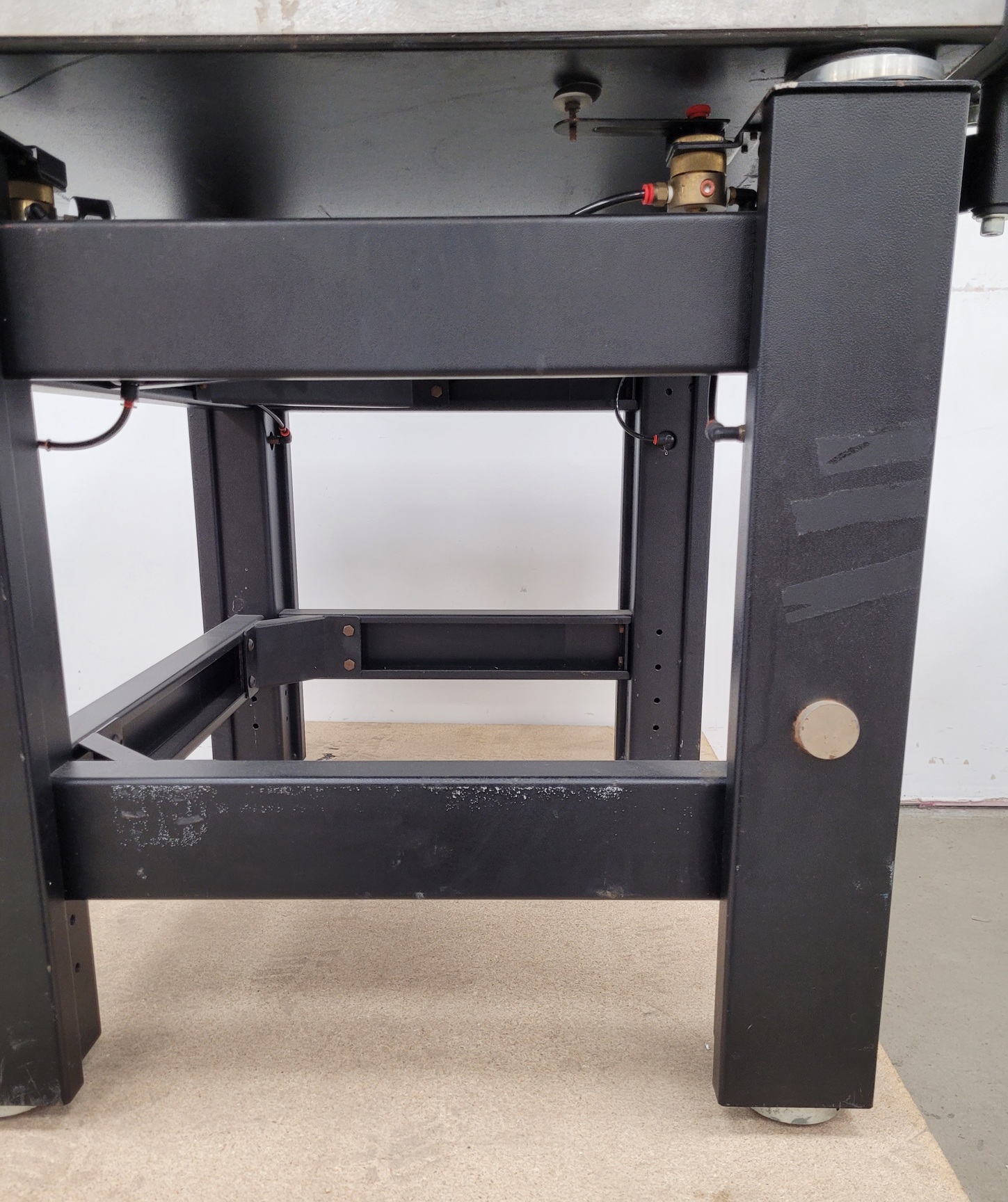 Image of TMC Optics Vibration Isolation Table  Model: 63-530 Lab