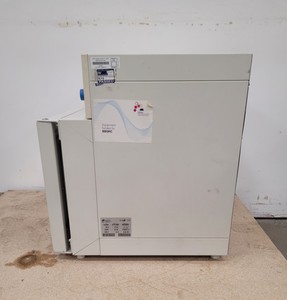 Thumbnail image of Thermo Heraeus T 6030 Benchtop Heating Drying Laboratory Oven Lab