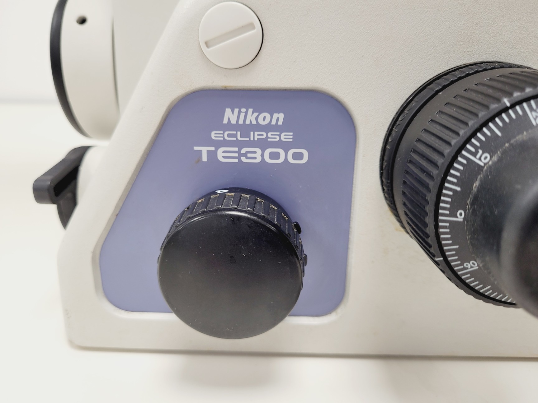 Image of Nikon Eclipse TE300 Microscope Inverted Fluorescence Microscope Lab Faulty