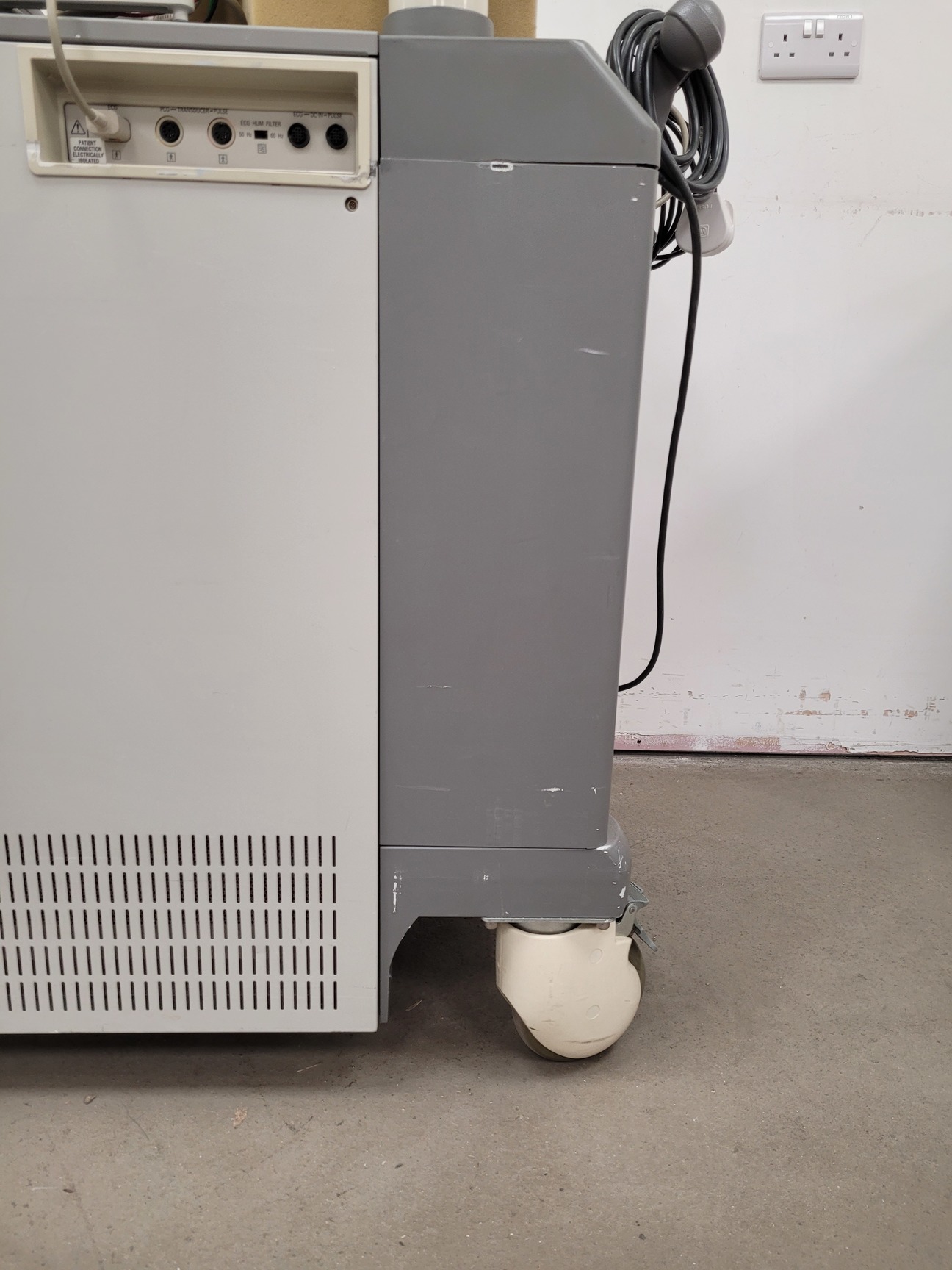 Image of Aloka ProSound Ultrasound Diagnostic System  Model: SSD-5500 Lab Spares/Repairs
