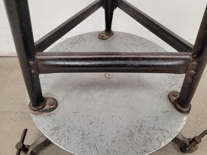 Thumbnail image of Leybold Frictionless Rotating Platform/Seat