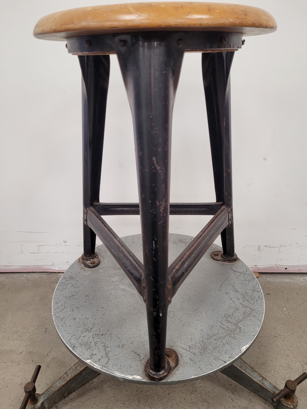 Image of Leybold Frictionless Rotating Platform/Seat