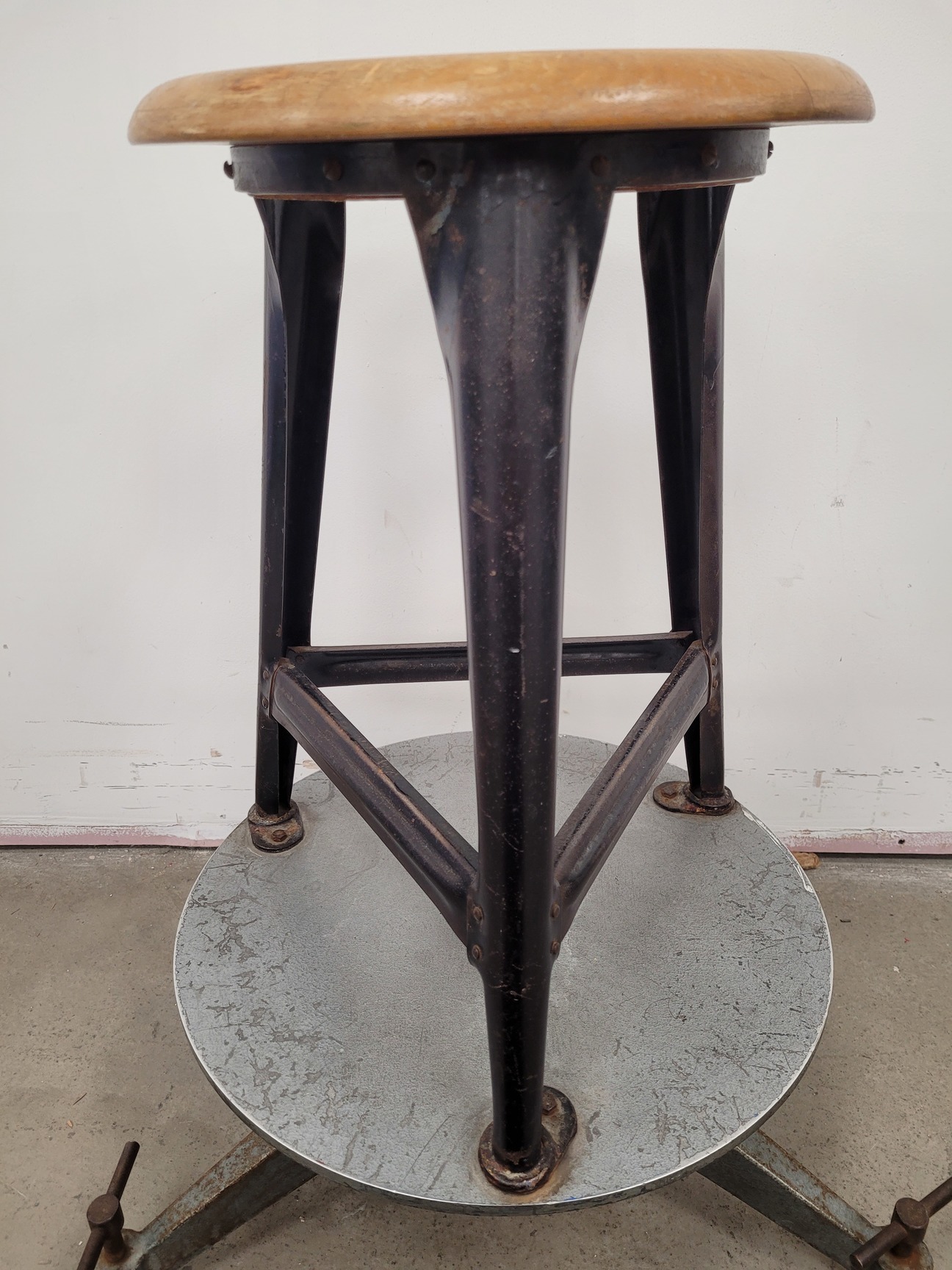 Image of Leybold Frictionless Rotating Platform/Seat