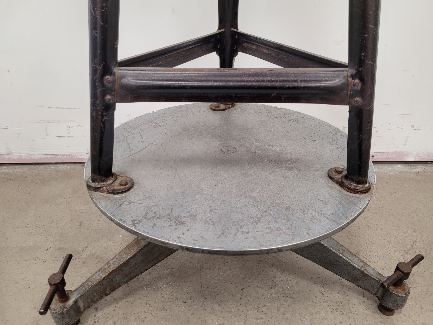 Image of Leybold Frictionless Rotating Platform/Seat