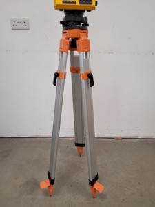 Thumbnail image of Geotronics Geodolite Surveying Total Station  GDL 506B 571 145 080 with Tripod