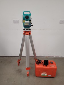 Thumbnail image of Sokkia Surveying Total Station Type: SET530RK with Tripod - Spares/Repairs