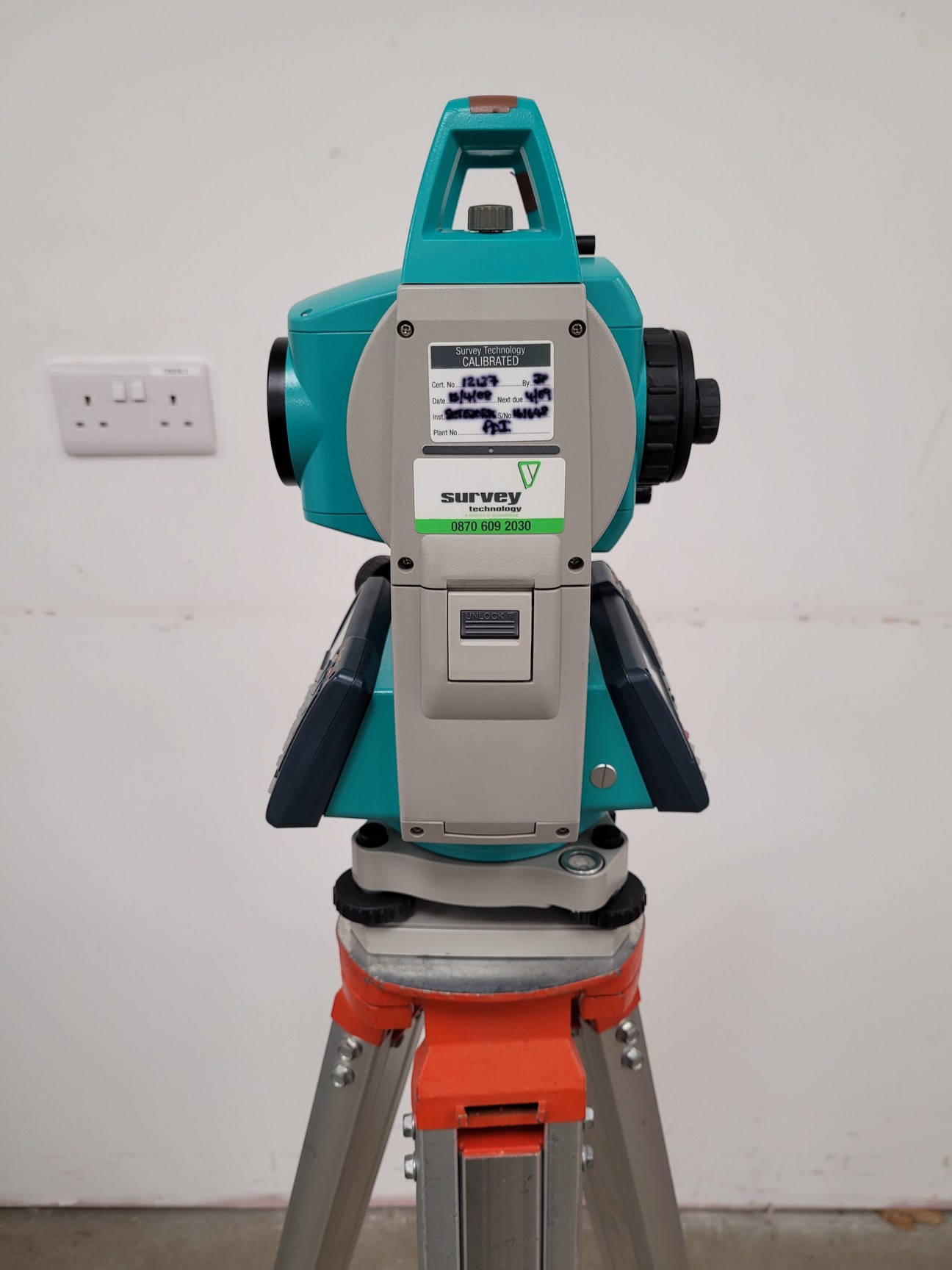 Image of Sokkia Surveying Total Station Type: SET530RK with Tripod - Spares/Repairs