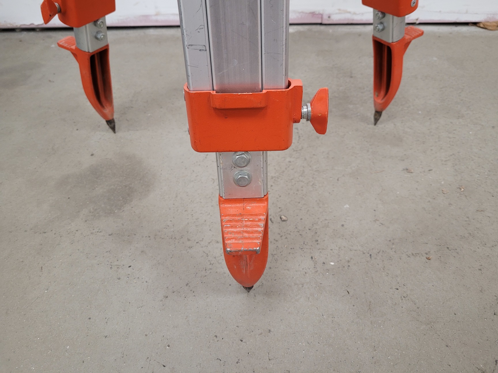 Image of Sokkia Surveying Total Station Type: SET530RK with Tripod - Spares/Repairs