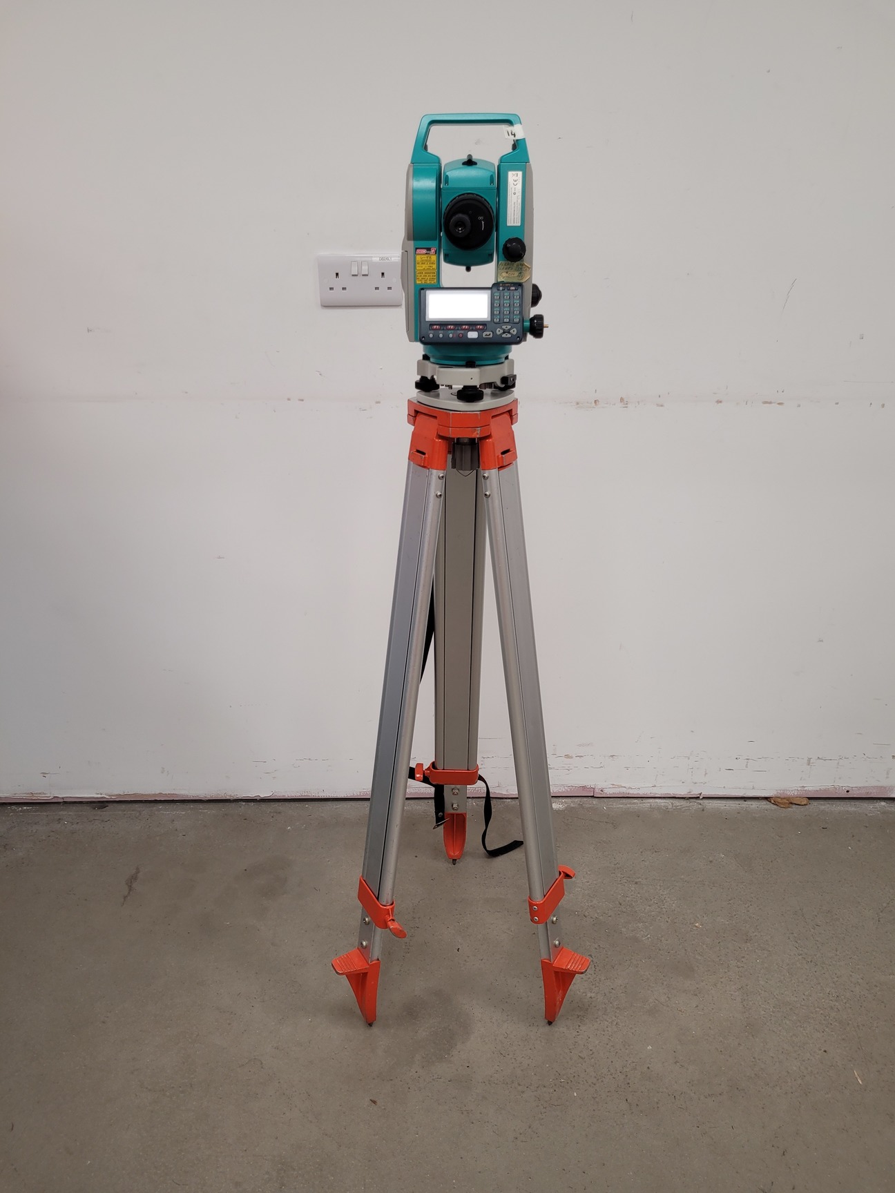 Image of Sokkia SET630RK Surveying Total Station with Tripod 